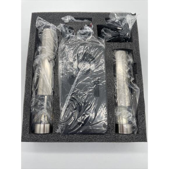 Wine Enthusiast Electric Blue Corkscrew Vacuum Preserver Gift Set NIP Open Box - Picture 4 of 6